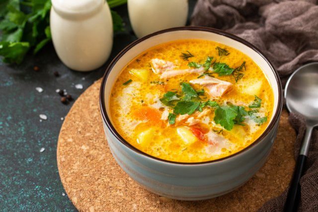 Рибний суп із плавленим сирком, смачний суп приготувати із плавленого сиру, дачна кухня